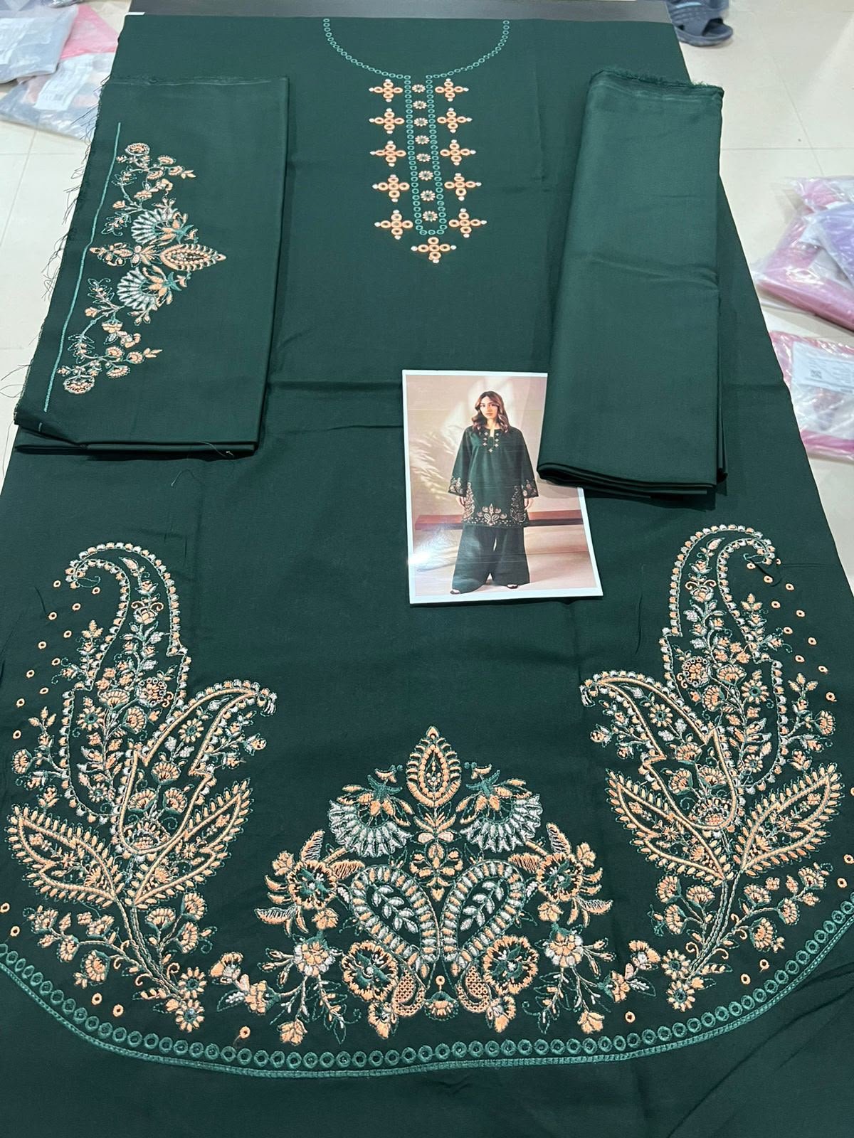 Elegant Dark Green Embroidered Dhanak 2-Piece Suit — alternate view